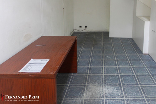 Imagen 3 de 14 de Muy Buen Local En Galería - Retiro - Con Renta