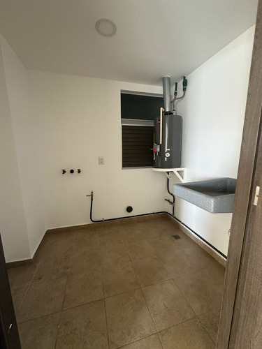 Renta Depa $17,500 | 2 Rec Piso 9 + Terraza| Biosfera Towers Juriquilla