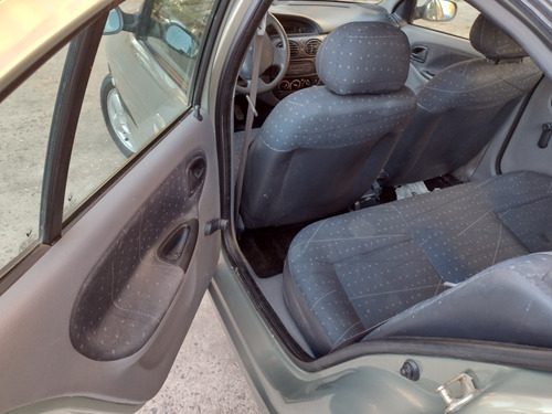 Imagen 4 de 15 de Renault Megane 1.9 Dti