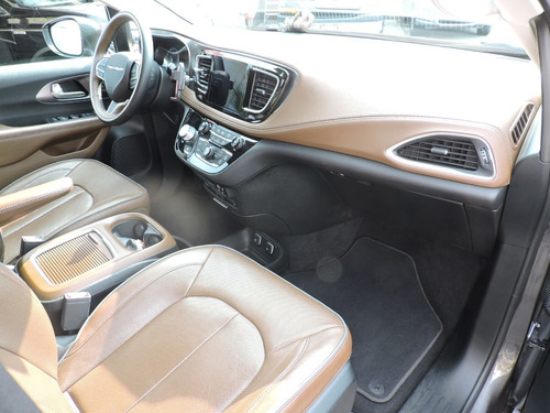Chrysler Pacifica Limited Platinum Mod 2018
