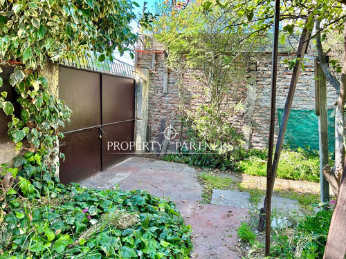 Casa Con Gran Terreno En Ignacio Echeverría