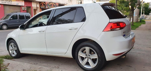 Volkswagen Golf 1.6 Nafta