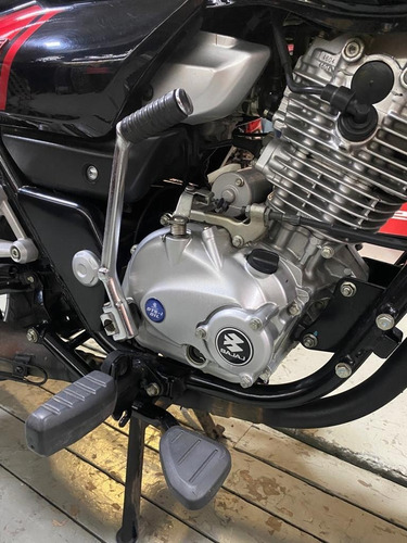 Imagen 17 de 25 de Bajaj V15 150
