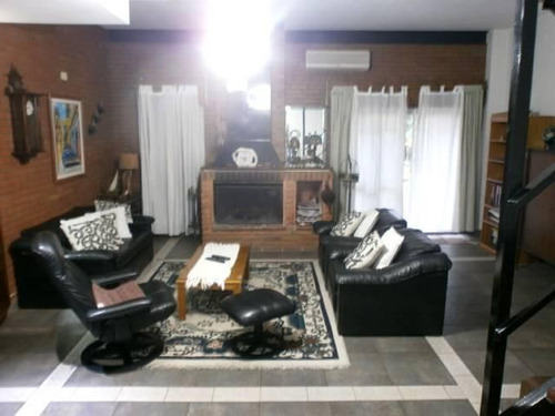 Chalet 4 Amb., 3 Plantas Y De Gran Solidez Constructiva