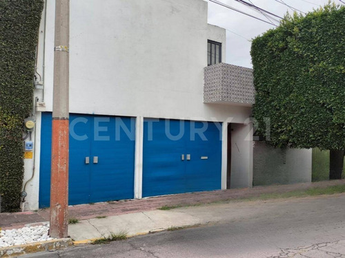 Casa En Venta En Privada 39 Oriente, El Mirador, Puebla, Puebla.