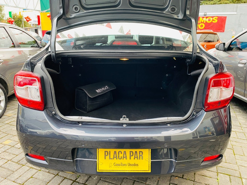 Renault Logan Privilege At 2017-1600cc