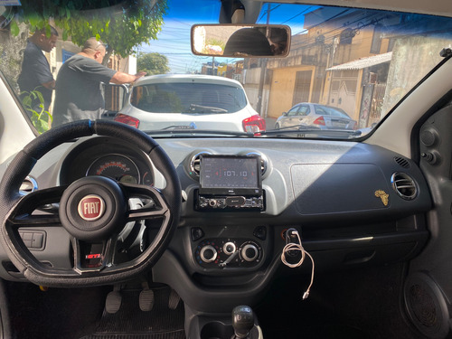 Fiat Uno 1.0 Vivace Celeb. Flex 5P