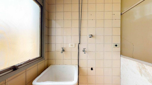 Imagem 22 de 30 de O Apartamento Conta Com Um Living Que Comporta Até 2 Ambientes, Além De Ter Uma Agradável Varanda, Boa Para Cultivar Plantas E Relaxar. - Ap02859 - 70339024