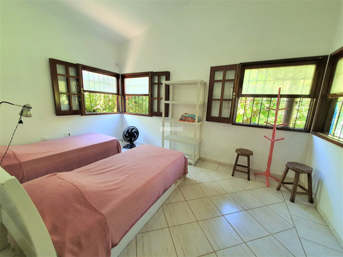 Imagem 24 de 30 de Charmosa Casa De Praia Para Locação De Temporada A Poucos Passos Da Linda Praia De Itamambuca Em Ubatuba - Aa06 - 33174089