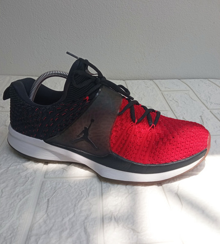 Nike Air Jordan - Trainer 2 Flyknit Bulls Tenis Hombre. (Usado)