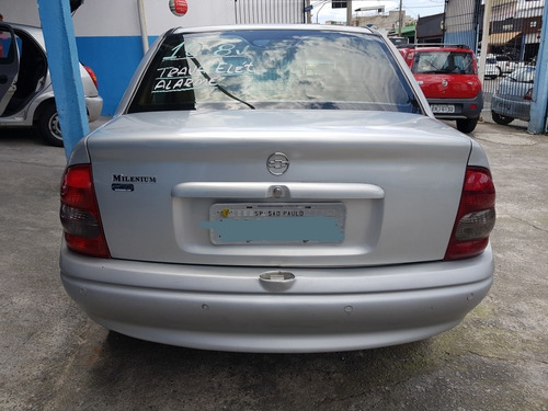 Chevrolet Corsa Sedan 1.0 Super Milenium 4p 2002