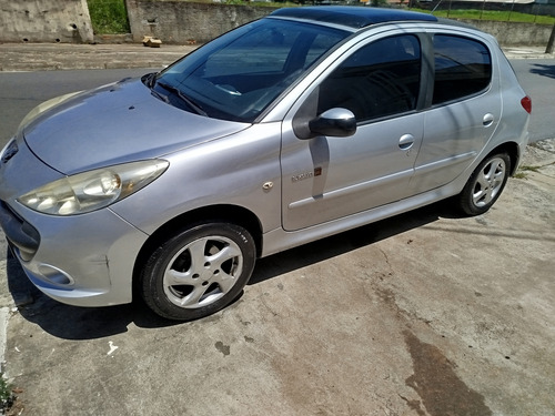 Peugeot 207 1.4 Quiksilver Flex 5p