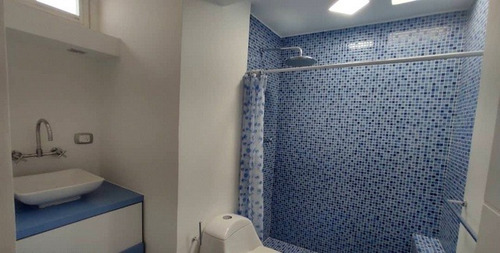 Imagen 10 de 14 de Town House De Tres Niveles