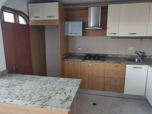 Imagen 6 de 7 de Ninoska Fuenmayor Vende Apartamento Resd. Villa Jardín Mañongo
