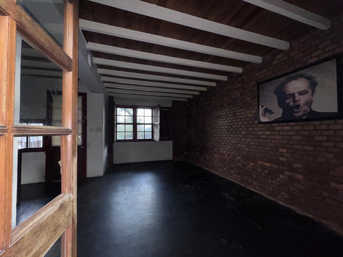 Departamento En Alquiler Con Patio, Bernal. Sin Expensas