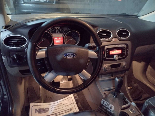 Ford Focus Ghia