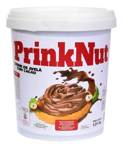 Pote de plástico branco de 1,01 kg de Creme de Avelã Prinknut com rótulo contendo a marca em destaque e ilustração de creme de avelã sobre uma fatia de pão