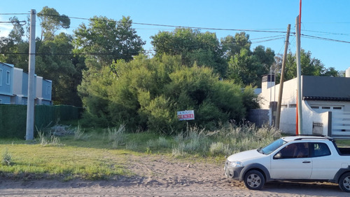 Terreno / Lote Monte Hermoso - A Metros De La Playa