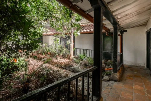 Oficina En Arriendo/venta En La Candelaria. Cod A15936