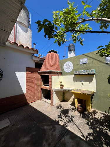 Venta De Amplia Y Hermosa Casa Mar En Santa Teresita, Calle 7 Nº 457, La Costa