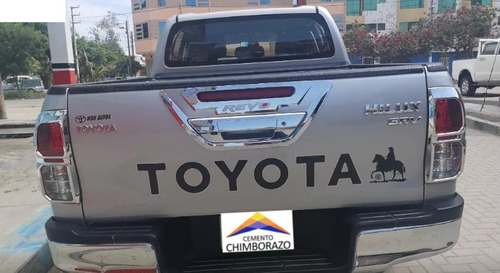 Toyota Hilux Sr 4x4 Turbo Diesel Año 2018