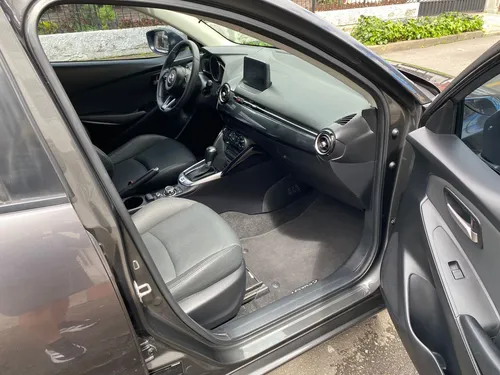 Mazda 2 Touring Aut