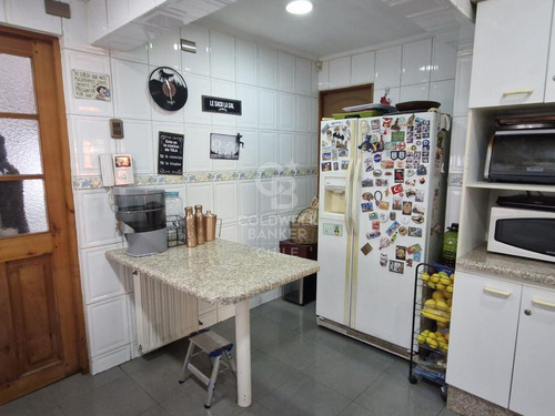Casa En Ñuñoa Con 3 Dormitorios Y Gran Conectividad