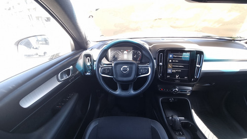 Volvo XC40 XC40 T4 FWD MOMENTUM