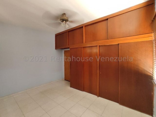 Imagen 14 de 27 de Urbanizacion Barrio Sucre Casa Quinta Maracay, Vp 22-11048 Vanessa Puerta 0412-4625364