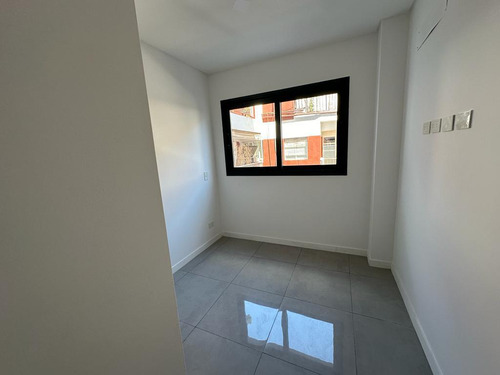 4 Amb Con Dependencia - Casa Campos - Con Balcon Aterrazadado