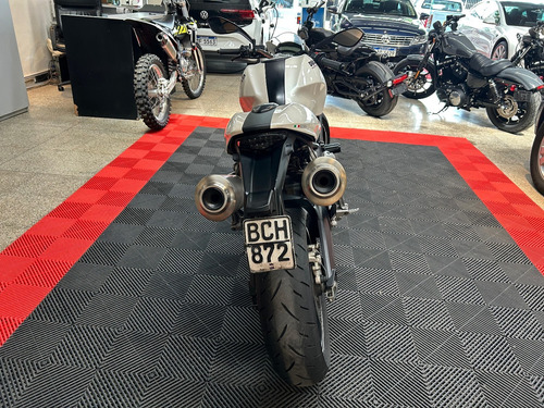 Ducati Monster 696 Año 2009 - Hilton Motors Co.