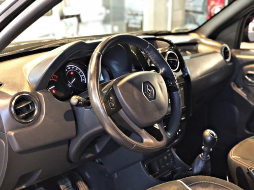 Renault Duster Oroch Outsider Plus 2.0n 4x2 64.000km 2017