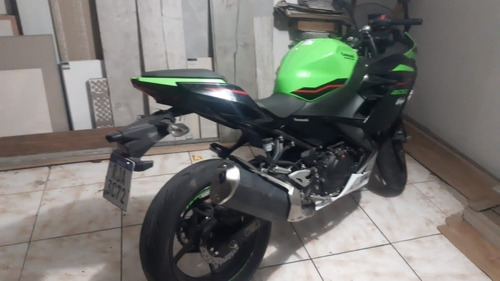 Imagem 2 de 15 de Kawasaki Ninja 400