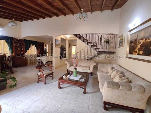 Imagen 8 de 27 de Amplia Casa En Venta Urb. Piedra Pintada La Victoria 23-18371 Ejc 04243439046