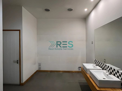 Local Comercial En Arriendo En Las Condes