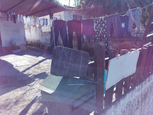 2 Casas Y 3 Aptos. A Metros De Lezica