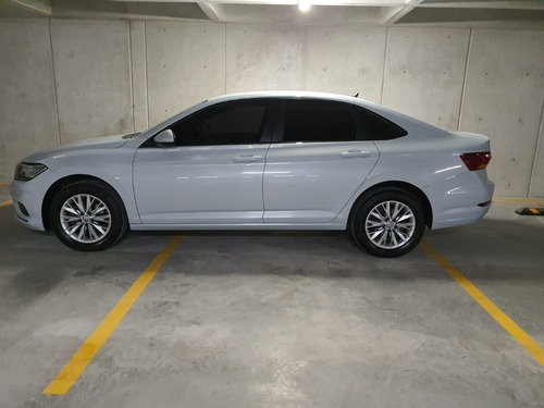 Imagen 8 de 11 de Volkswagen Jetta Confortline