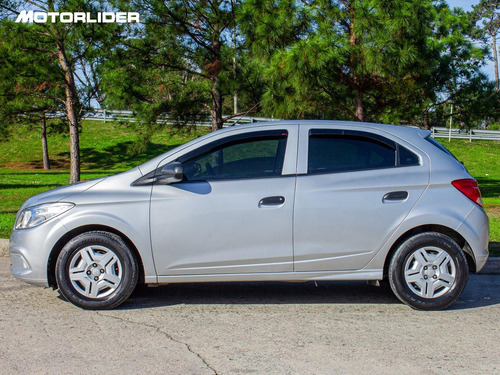 Imagen 2 de 25 de Chevrolet Onix Joy Extra Full 1.0 | Permuta / Financia