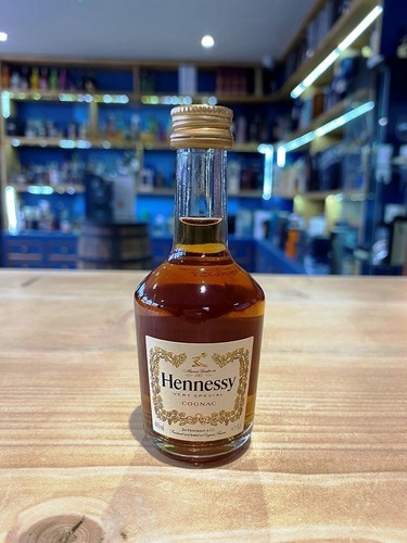 Cogna Hennessy Very Special Vs 50ml- Miniatura De Bebida