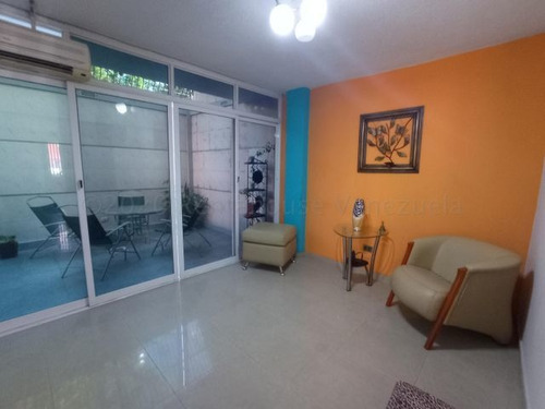 Townhouse En Venta La Morita Parque La Morita Cd 21-9371 Jja