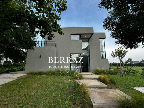 Casa Venta 4 Dormitorios Barrio Santo Tomás Lote De 450 M2 Pilar