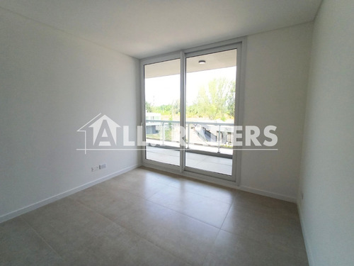 Imperdible Alquiler En Pilar Departamento 2 Amb. Con Balcón Y Vista A Jardines Complejo Luciérnagas