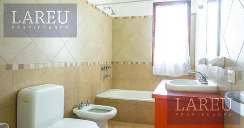 Casa En Venta Con Renta - Barrio Boulevares