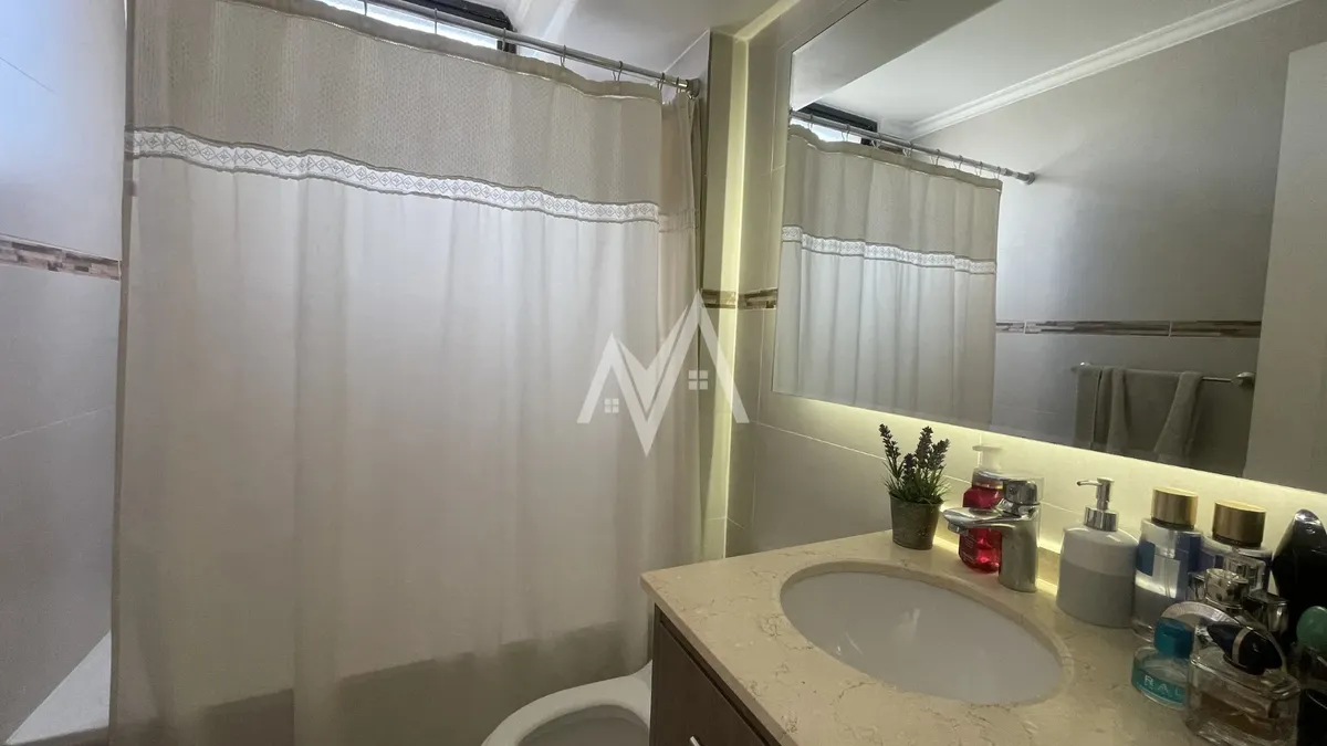 Imagen 3 de 15 de Amplio Departamento En Macul 3d2b Est Y Bodega