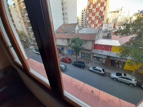Imagen 15 de 18 de Departamento De 2 Ambientes - Al Frente - Lamadrid 2500