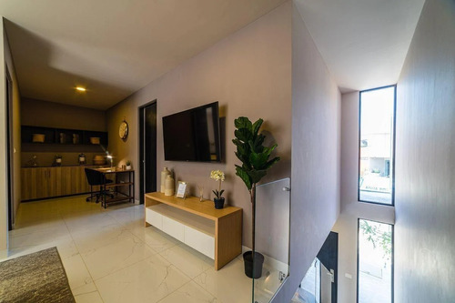Imagen 13 de 26 de Casa En Zibata. 3 Recamaras. Paneles Solares En Areas Comunes Y Vialidades. Exclusividad. Excelente Arquitectura. Plusvalia De Mas 15%. Pregunta Por Los Esquemas De Pagos Y Descuentos