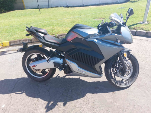 Moto Eléctrica One Cool M10