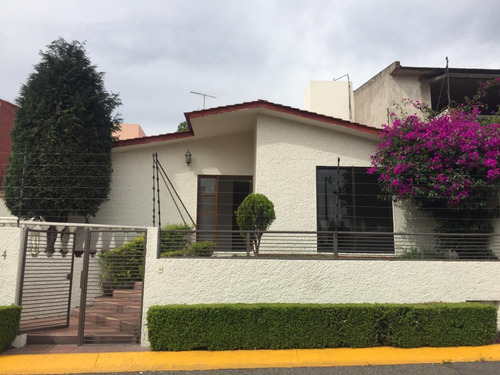 Hermosa Casa En Chiluca De Una Planta En Calle Cerrada