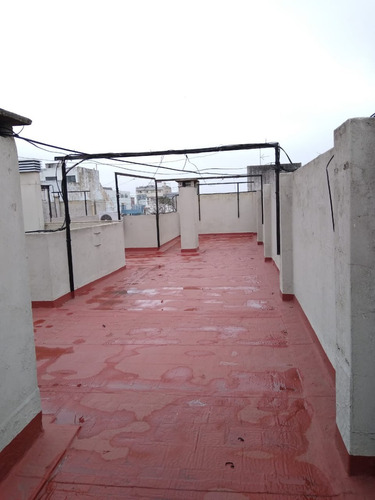Imagen 27 de 29 de 3 Ambientes Oportunidad Sobre Av Alberdi Al 5900 En Pleno Centro Comercial Tomo Propiedad De Menor Valor En Caba En Parte De Pago. Sin Comisión Inmobiliaria. Primer Piso. Impecable. Bajas Expensas .