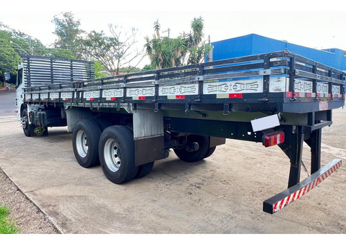 Mercedes-benz Atego-2430-6x2-2021-branco-carroceria